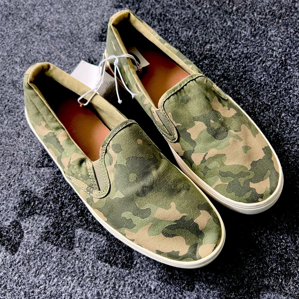 Brand New kids slip on shoe